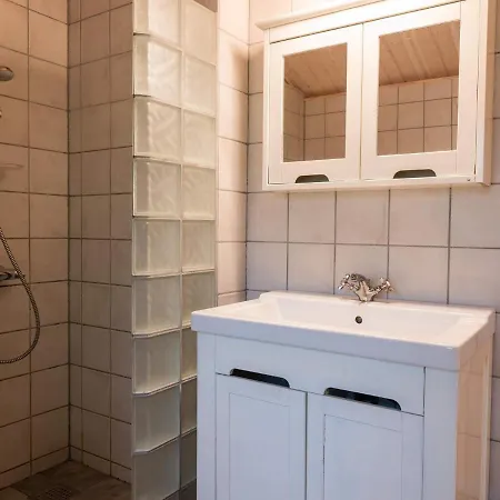 度假居 6 Person In *