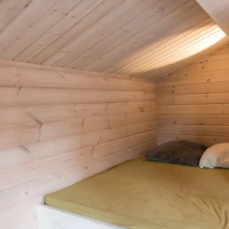 度假居 6 Person In *