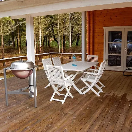 度假居 6 Person In *