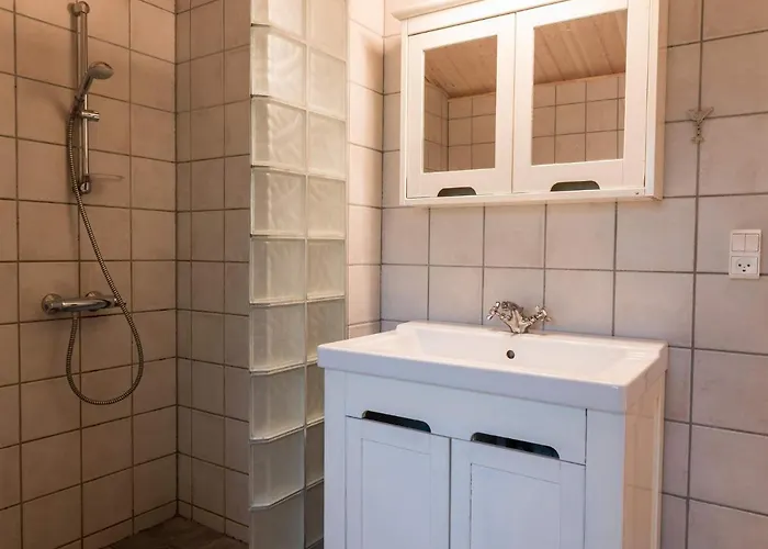 بيت للعطل 6 Person In *